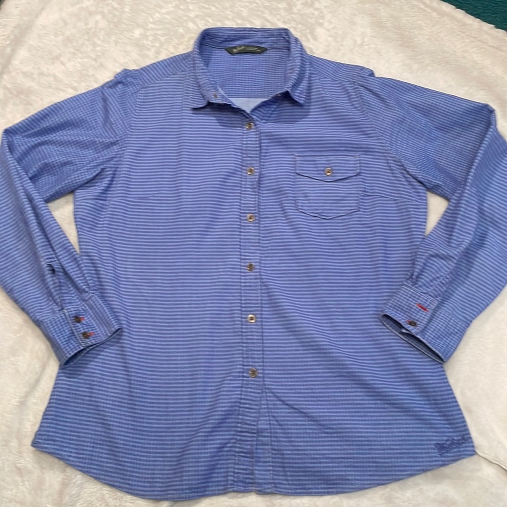 Woman’s Woolrich Casual Blue Plaid Button Down Shirt